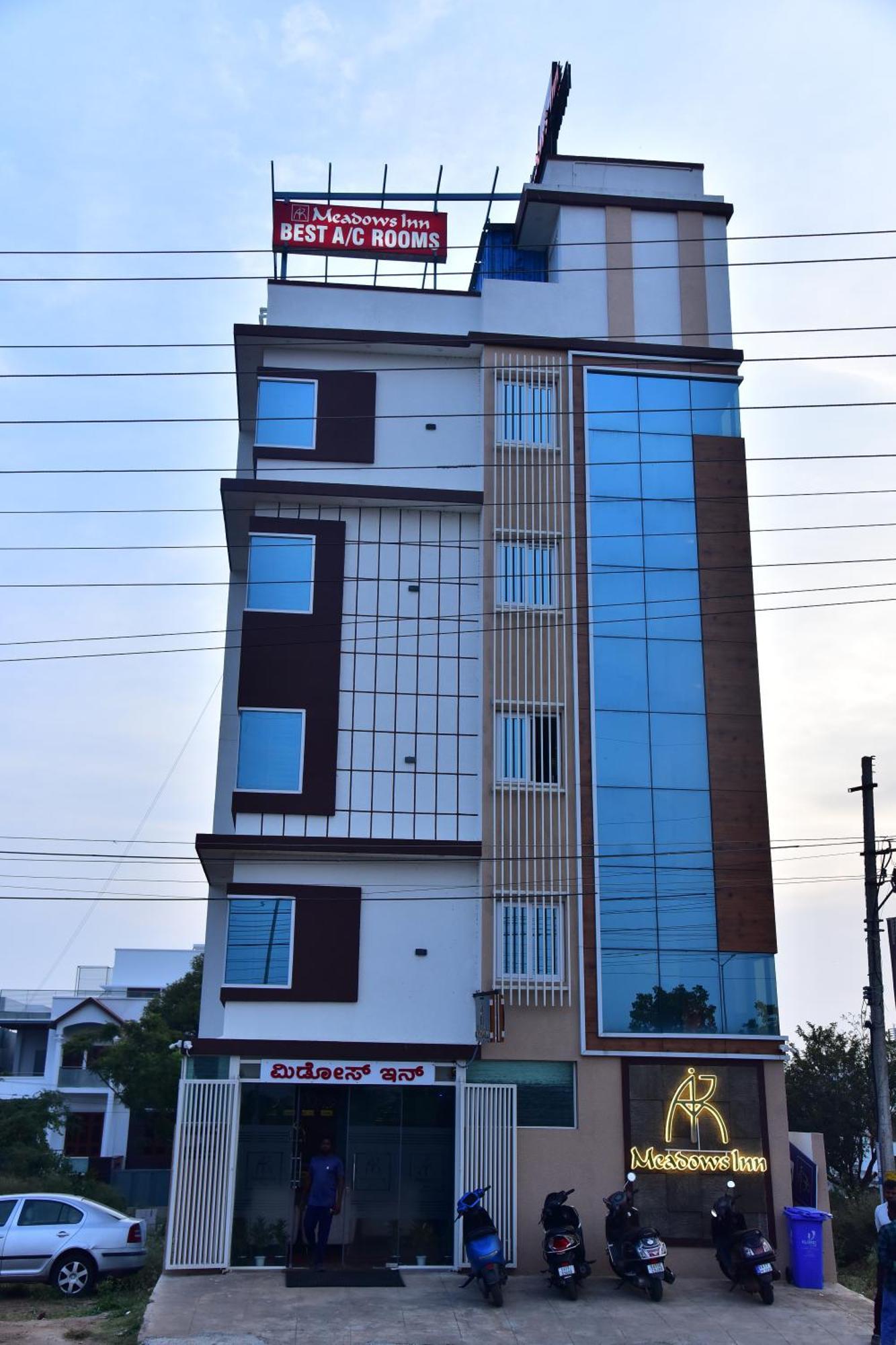Meadows Inn ไมซอร์ ภายนอก รูปภาพ